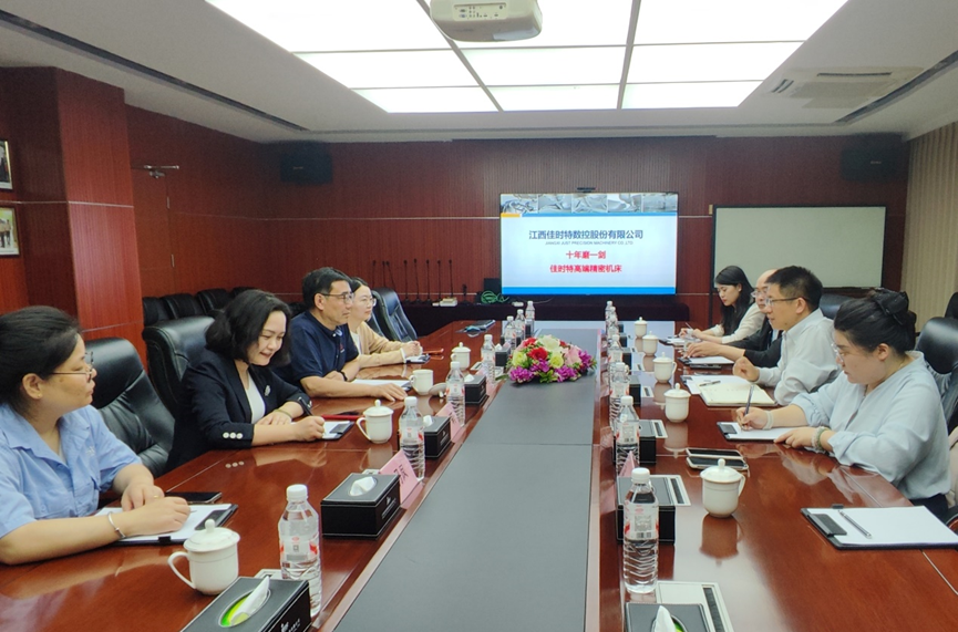 凝聚校友力量共话发展蓝图 ——哈哈体育党委书记郑海涛带队赴江西走访校友